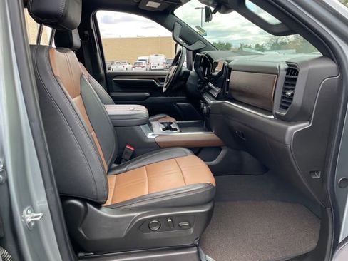 Used 2024 Chevrolet Silverado 3500 High Country image 44