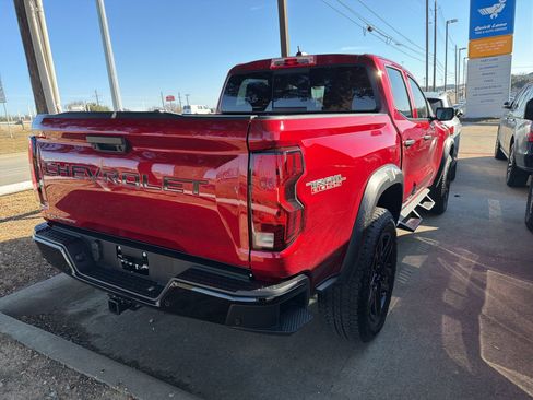 Used 2025 Chevrolet Colorado Trail Boss image 8
