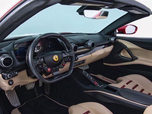 Used 2021 Ferrari 812 GTS RWD image 23