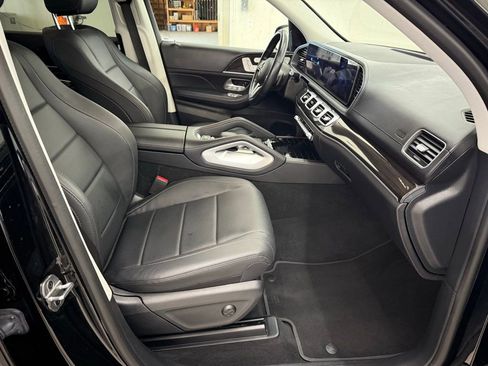 Used 2023 Mercedes-Benz GLS 450 4MATIC image 7