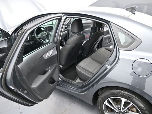 Used 2024 Kia Forte LXS image 12