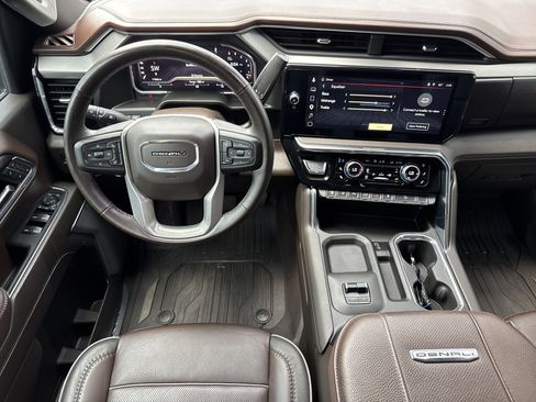 Used 2024 GMC Sierra 2500 Denali w/ Denali Reserve Package AWD/4WD image 16