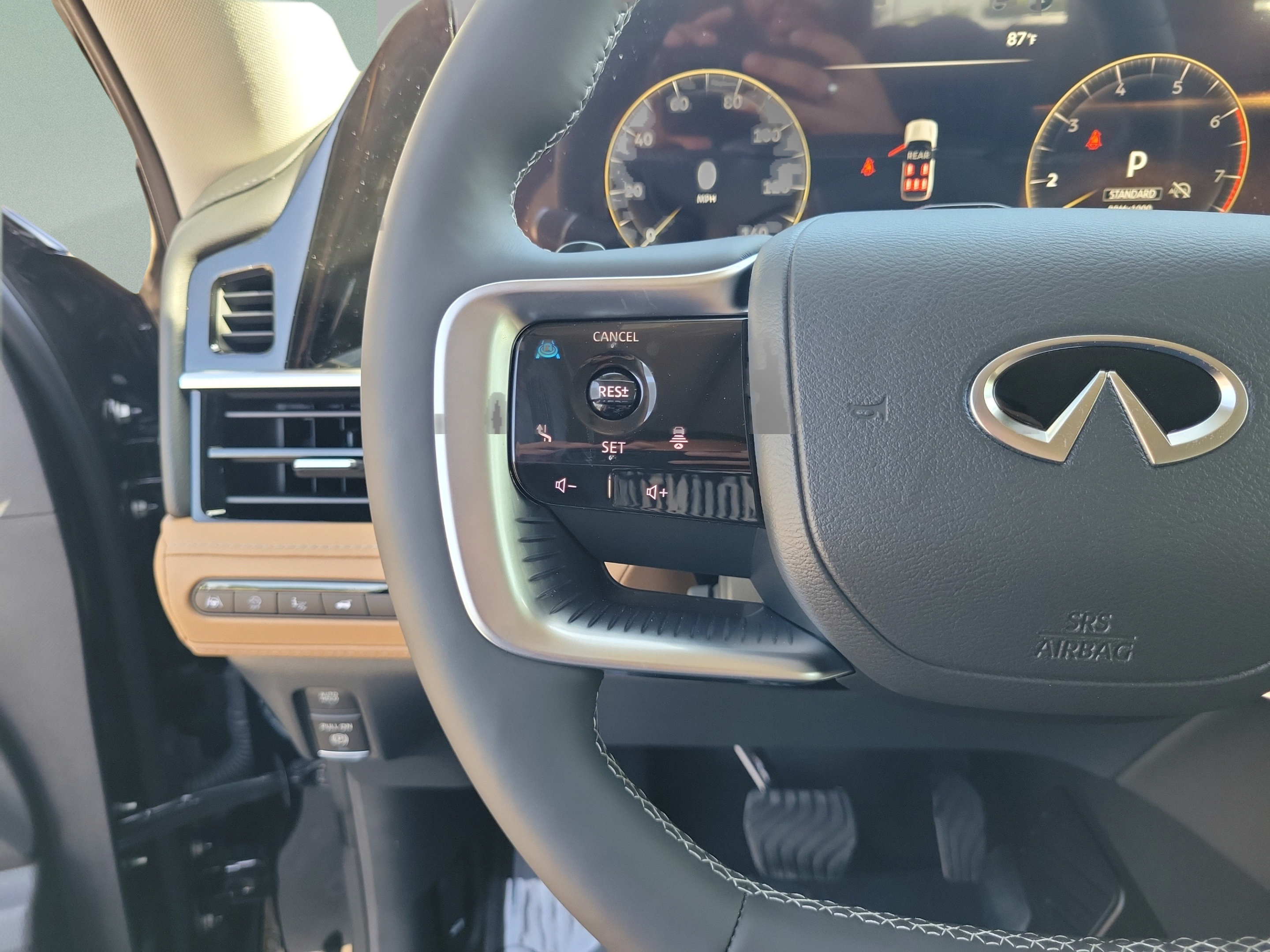 New 2027 INFINITI QX80 Luxe w/ Cargo Package AWD/4WD image 10