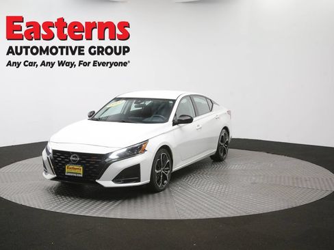 Used 2024 Nissan Altima 2.5 SR FWD image 54