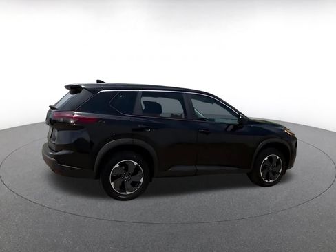 Used 2025 Nissan Rogue SV FWD image 14