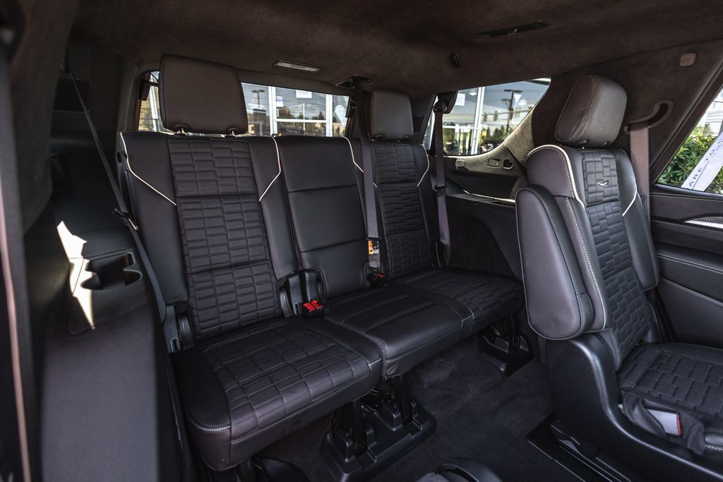 Used 2025 Cadillac Escalade V AWD/4WD image 33
