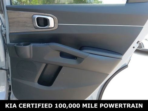 Certified 2023 Kia Sorento EX w/ Panoramic Sunroof Package image 27