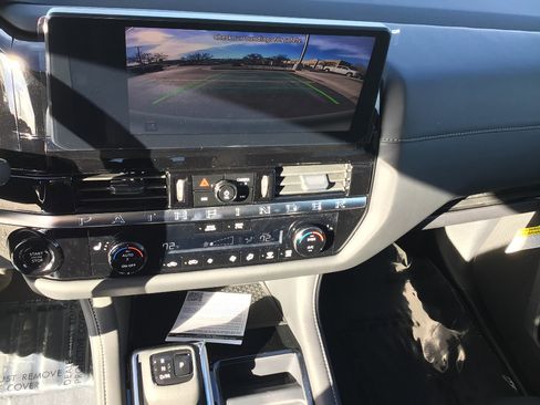 New 2026 Nissan Pathfinder SV image 13