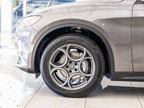 New 2025 Alfa Romeo Stelvio Sprint image 8