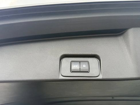 Used 2026 Nissan Rogue SV FWD image 6