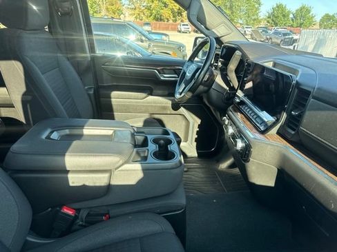 Used 2023 GMC Sierra 1500 SLE w/ X31 Off-Road Package AWD/4WD image 15