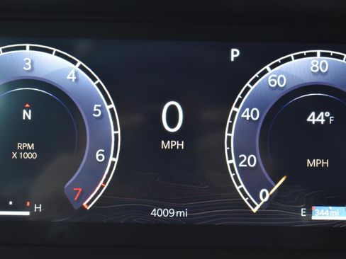 Used 2024 Jeep Grand Cherokee Laredo w/ Trailer Tow Package image 31