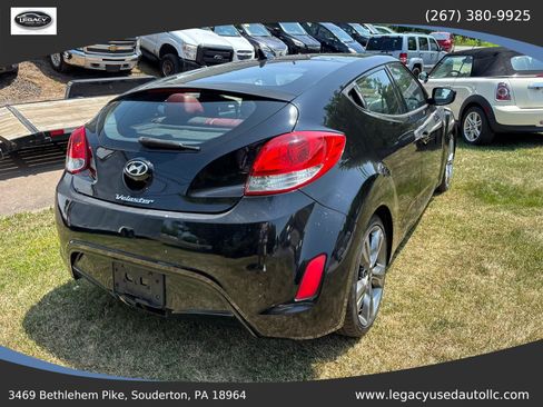 Used 2012 Hyundai Veloster w/ Style Pkg FWD image 7