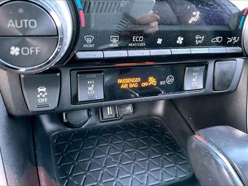 Used 2021 Toyota RAV4 XSE image 33