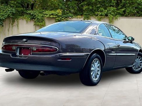 Used 1995 Buick Riviera Supercharged Coupe FWD image 6