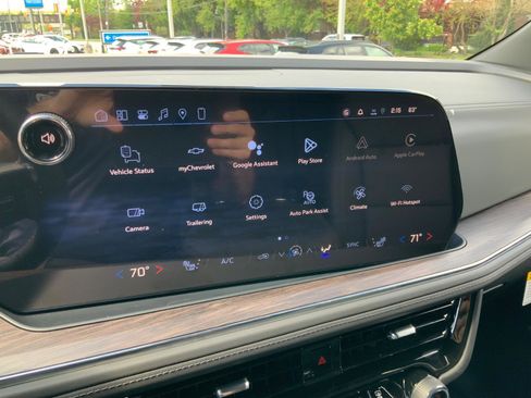 New 2026 Chevrolet Suburban LT w/ Comfort Package AWD/4WD image 22
