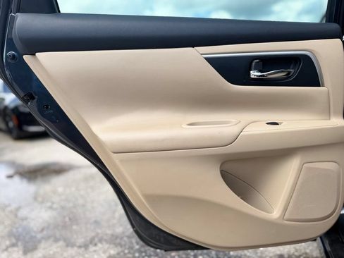 Used 2017 Nissan Altima 2.5 SV FWD image 19