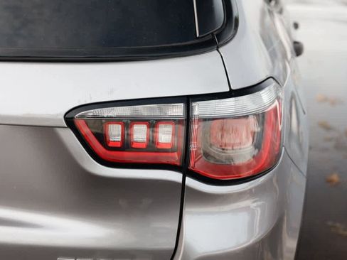 Used 2018 Jeep Compass Sport w/ Tech Group image 27