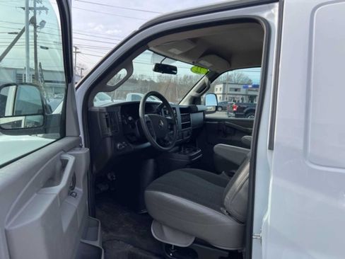 Used 2025 Chevrolet Express 2500 w/ Driver Convenience Package RWD image 15