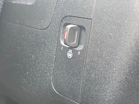 Used 2021 Mercedes-Benz CLA 250 4MATIC image 32