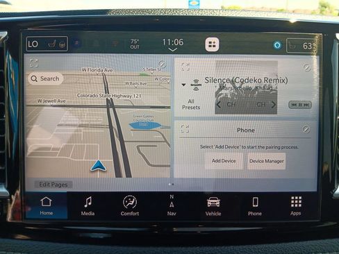 Used 2026 Chrysler Pacifica Limited FWD image 19