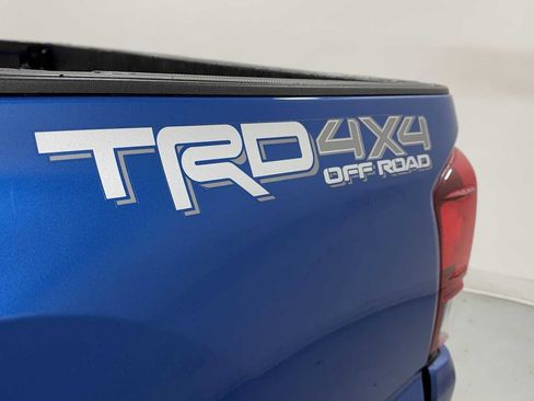 Certified 2018 Toyota Tacoma TRD Off-Road w/ Technology Package image 27