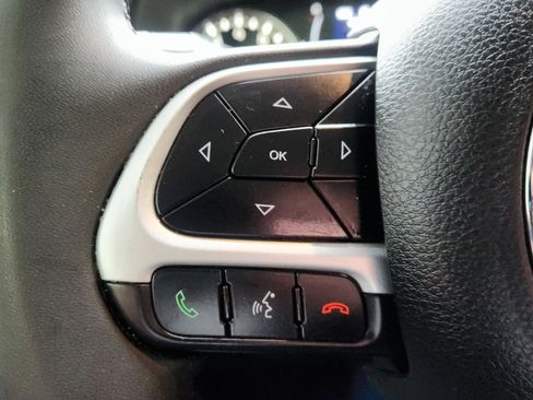 Used 2020 Jeep Renegade Latitude image 17