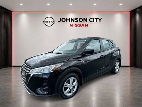 Used 2025 Nissan Kicks Play S FWD image 9