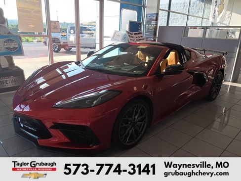 Used 2025 Chevrolet Corvette Stingray Preferred Cpe w/ Z51 Performance Package RWD image 3
