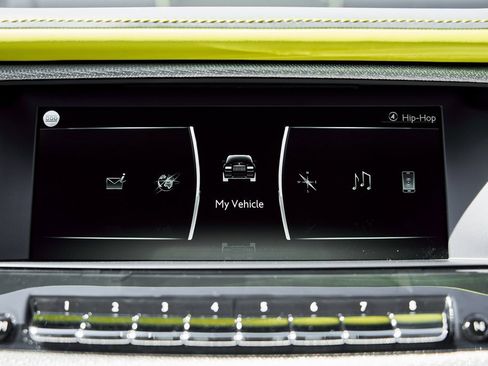 Used 2024 Rolls-Royce Cullinan image 92