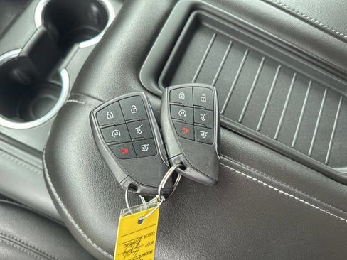 Used 2023 Chevrolet Suburban LT w/ Luxury Package AWD/4WD image 41