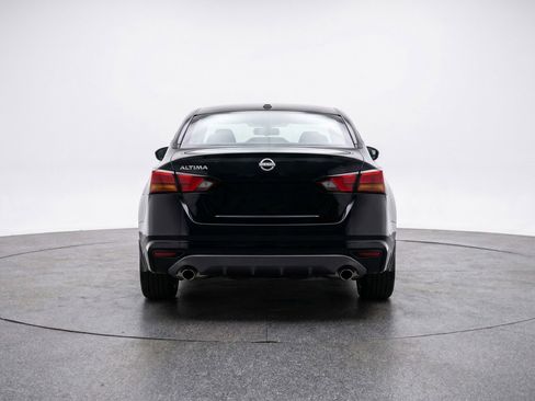 Used 2025 Nissan Altima 2.5 SV FWD image 7