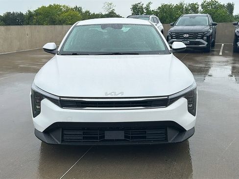 Used 2025 Kia K4 LXS image 7
