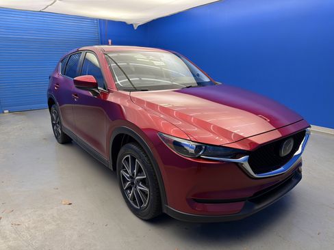 Used 2018 MAZDA CX-5 Touring w/ Preferred Equipment Package image 2