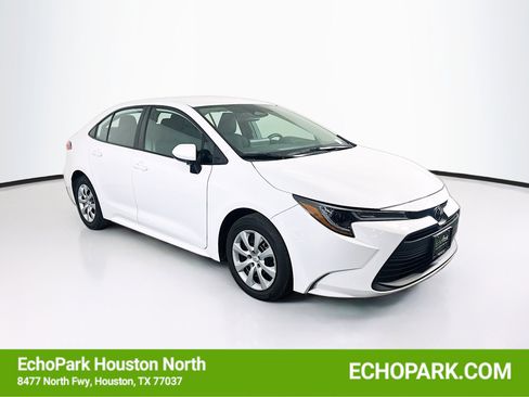Used 2024 Toyota Corolla LE FWD image 1
