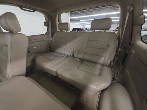 Used 2004 Lexus LX 470 4WD image 9