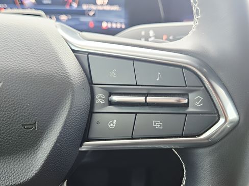 Used 2024 Chevrolet Traverse LT w/ Enhanced Driving Package FWD image 26