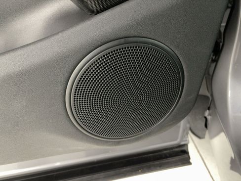 Used 2024 Land Rover Range Rover Evoque S image 23