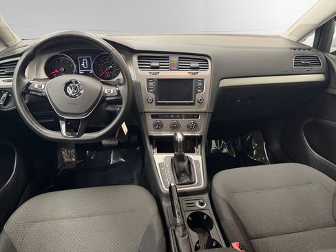 Used 2016 Volkswagen Golf S FWD image 10