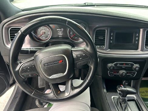 Used 2015 Dodge Charger SE w/ Popular Equipment Group RWD image 17