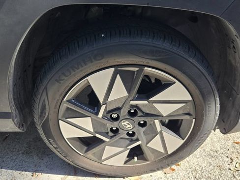 Used 2024 Hyundai Kona SEL FWD image 11