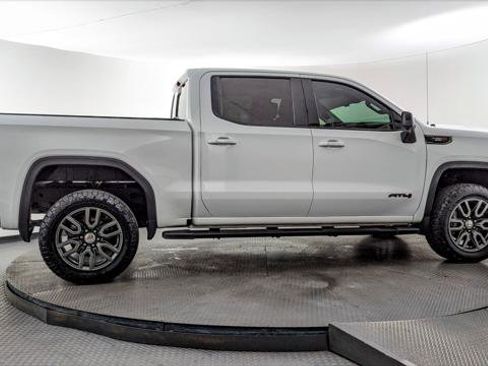 Used 2021 GMC Sierra 1500 AT4 w/ AT4 Value Package AWD/4WD image 9