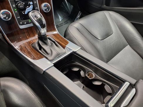 Used 2016 Volvo S60 T5 Premier w/ Climate Package image 24