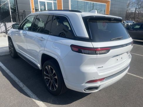 Certified 2022 Jeep Grand Cherokee Overland w/ Adv Protech Group III image 3