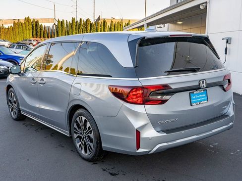 New 2026 Honda Odyssey Elite image 8