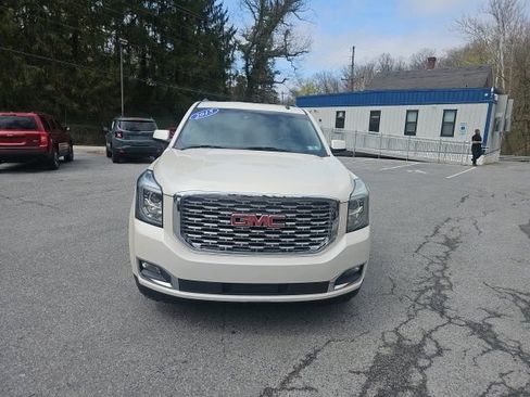 Used 2015 GMC Yukon XL SLT w/ Open Road Package AWD/4WD image 9