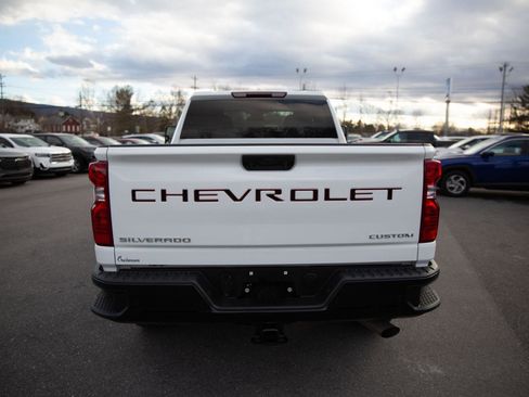 Certified 2024 Chevrolet Silverado 2500 Custom w/ Custom Value Package image 4