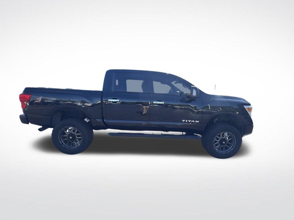 Used 2021 Nissan Titan SV w/ SV Convenience Package AWD/4WD image 4