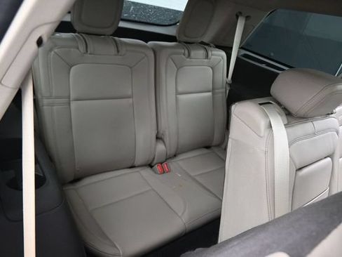 Used 2020 Lincoln Aviator Reserve w/ Equipment Group 202A AWD/4WD image 15