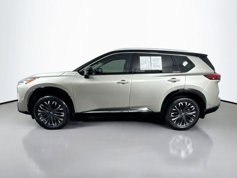 Used 2024 Nissan Rogue Platinum w/ Platinum Premium Package FWD image 8